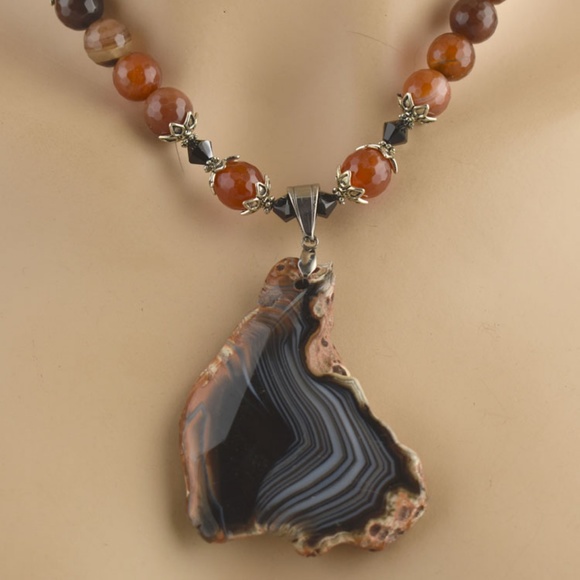 "HP" Faceted Orange Agate Necklace & Earring Set - Picture 4 of 4